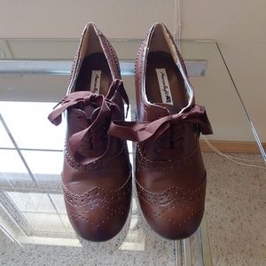 Cute Brown Heels 7 1/2